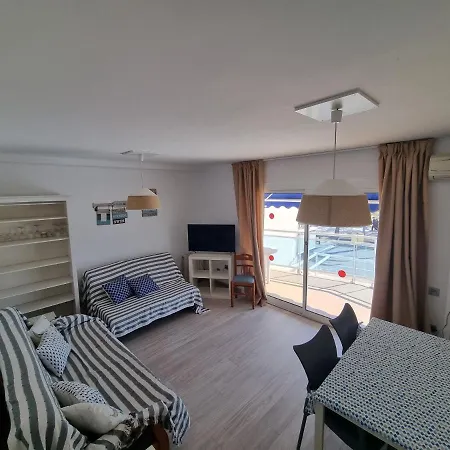 Primera Linea Mar Cerca Puerto Apartment