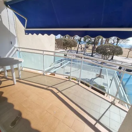Primera Linea Mar Cerca Puerto Apartment *