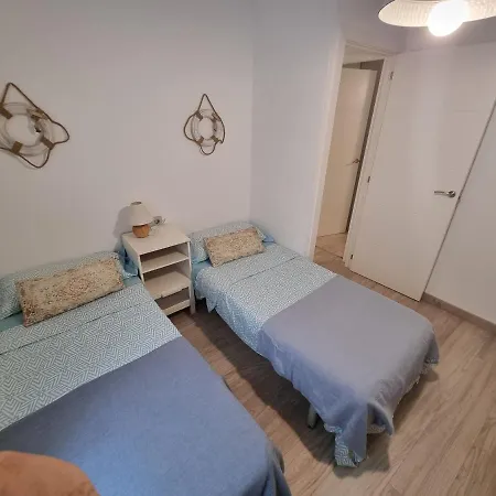Primera Linea Mar Cerca Puerto Апартаменты Камбрильс